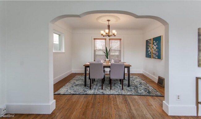 Building Photo - 3 br, 2 bath House - 2953 Burdette St
