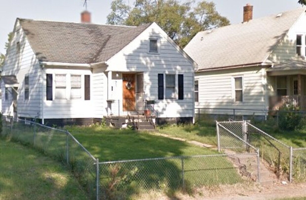 Primary Photo - 3 bedroom, 1 bath in Rock island