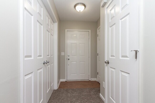 Foto del edificio - 9010 Eiderdown Way