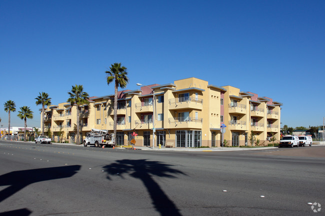 Foto del edificio - Seniors On Broadway