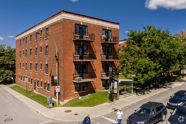 Photo du bâtiment - Queen Mary Plaza