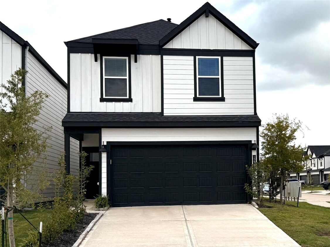 Primary Photo - 12319 Maria Heights Ct