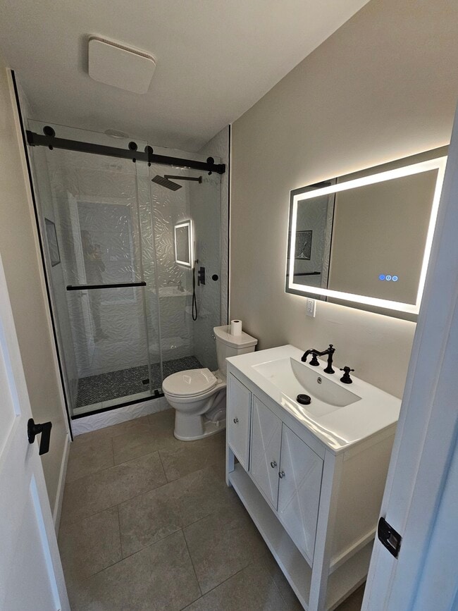 Building Photo - 225 Harding Ave