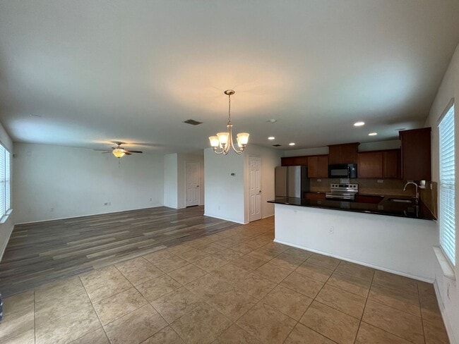 Building Photo - 9211 Wind Crown