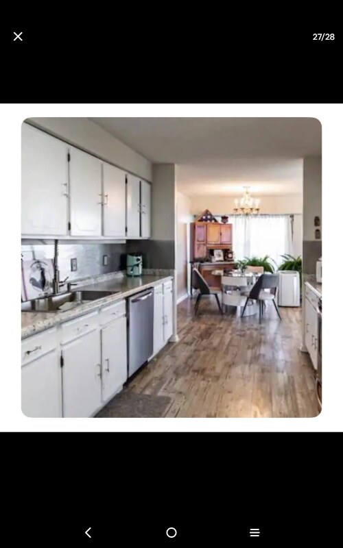 Building Photo - 411 Lakewood Cir