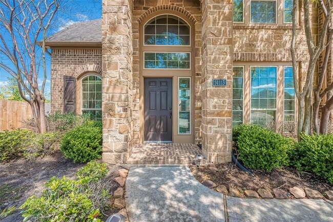 Building Photo - 14113 Timber Bluff Dr