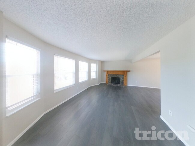 Building Photo - 4868 Irving Dr