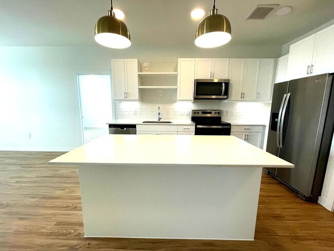 Building Photo - 1101 Abbeyglen Castle Dr