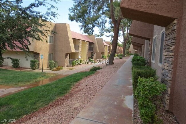 Foto del edificio - 5383 Indian River Dr