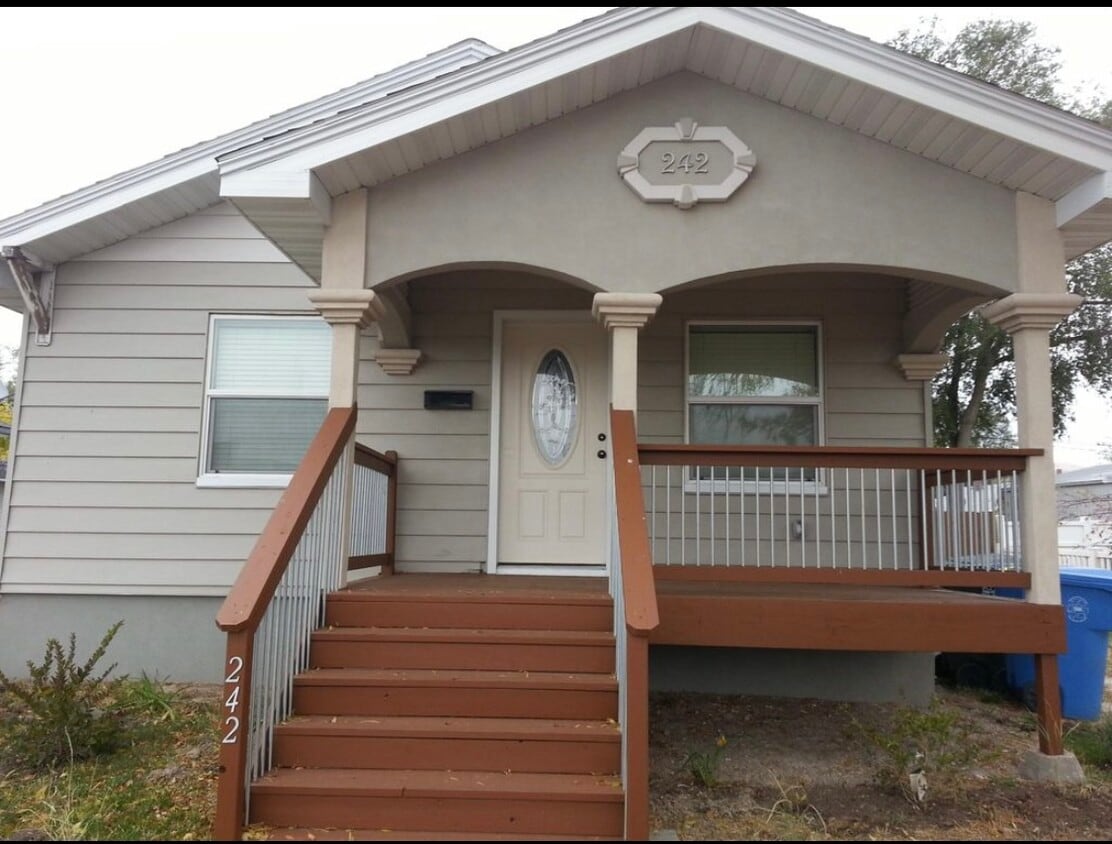 Primary Photo - 242 McKinley Ave