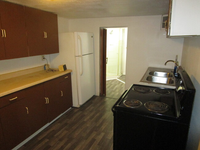 Kitchen 1 - 1110 W Jackson St