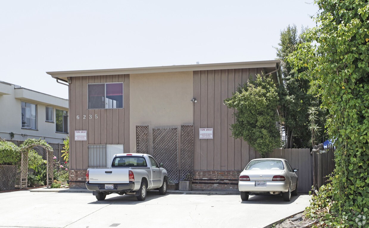 Building Photo - 6235 Stanley Ave