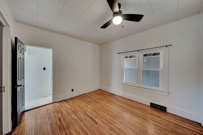 Building Photo - 2129 N 67th St