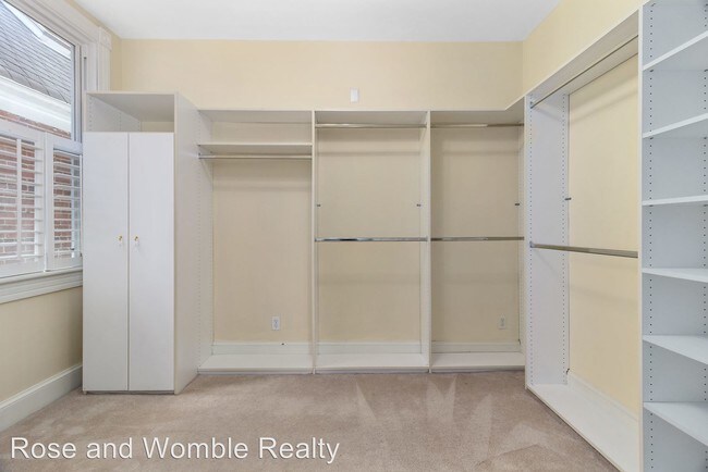 Building Photo - 6 br, 4.5 bath House - 314 Court Street