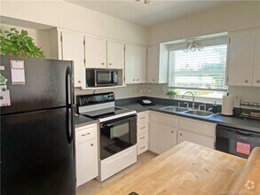 Building Photo - 1606 SW Egret Way
