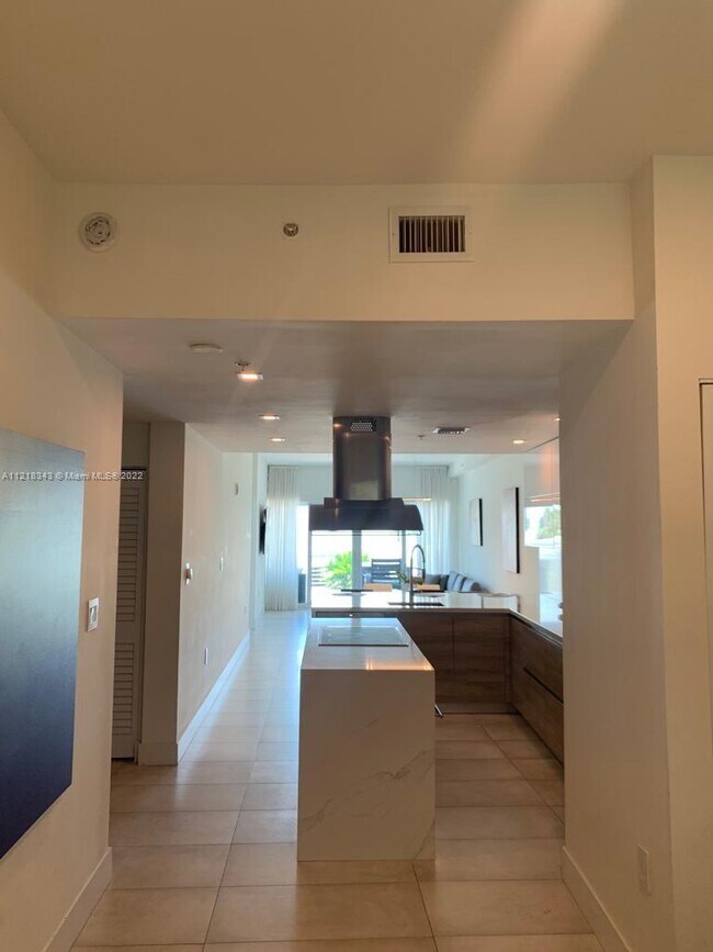 Foto del edificio - 6580 Indian Creek Dr