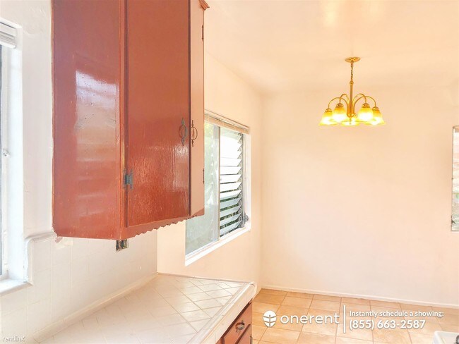 Foto del edificio - 5737 1/2 Camerford Ave