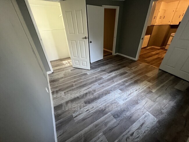 Building Photo - 2426 13th Ave