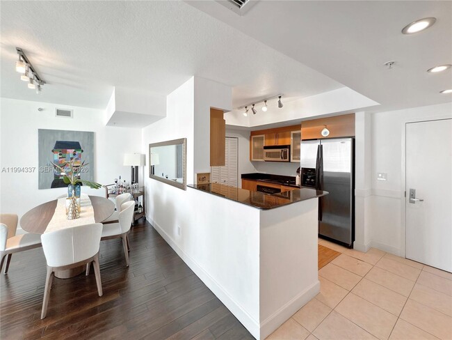 Building Photo - 335 S Biscayne Blvd