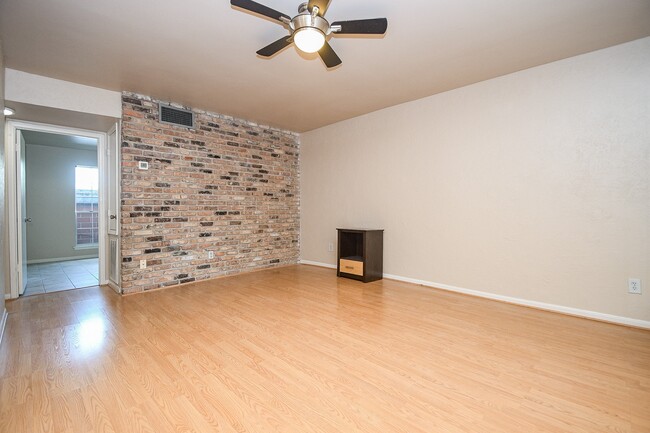 Foto del edificio - 2507 Montrose Blvd