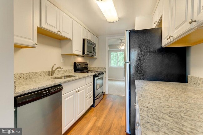 Building Photo - 6047 Bonnie Bern Ct