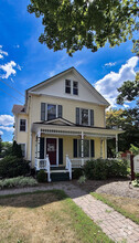 Building Photo - 356 Main St