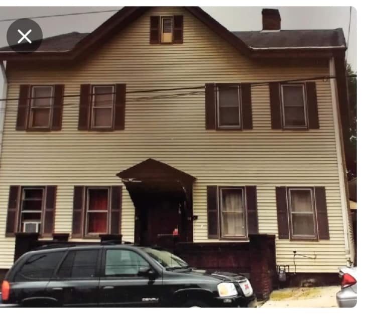 Primary Photo - 318 W Otterman St