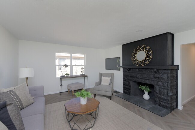 Foto del edificio - 1229 N Irvington Ave