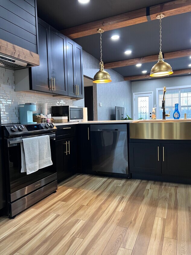 Foto del edificio - 10328 Conway Rd