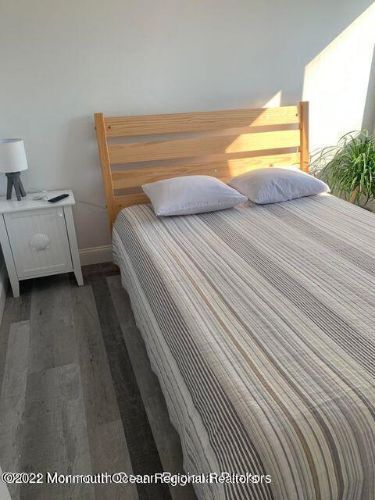 Building Photo - 29 21st Ave