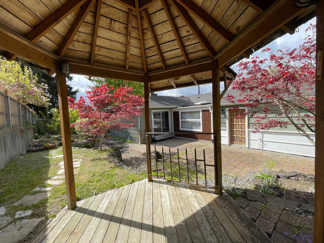 Foto principal - 1616 Perry Ave