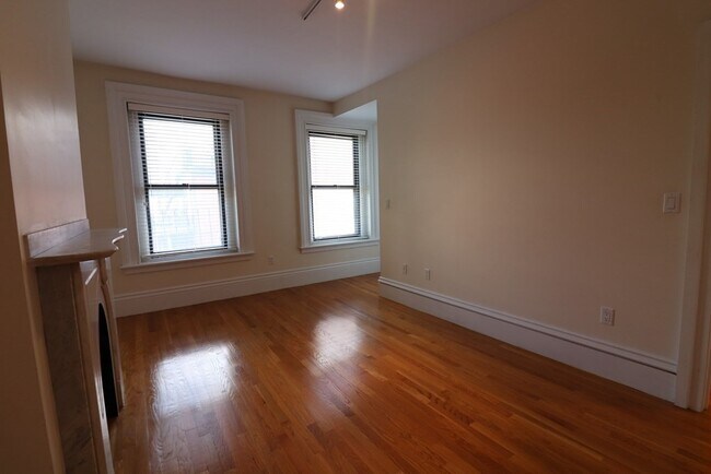 Foto del edificio - 310 Shawmut Ave