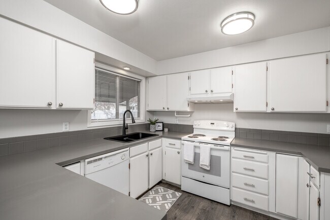 Foto del edificio - 605 N Virginia Ct