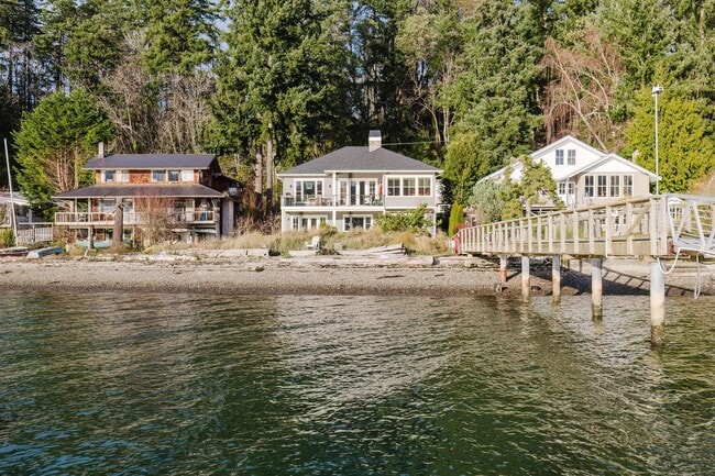 Building Photo - Impeccable Low Bank Bainbridge Waterfront Home with Private Dock