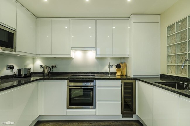 Building Photo - 2 br, 2 bath Apartment - 108 Arch St Apt 203