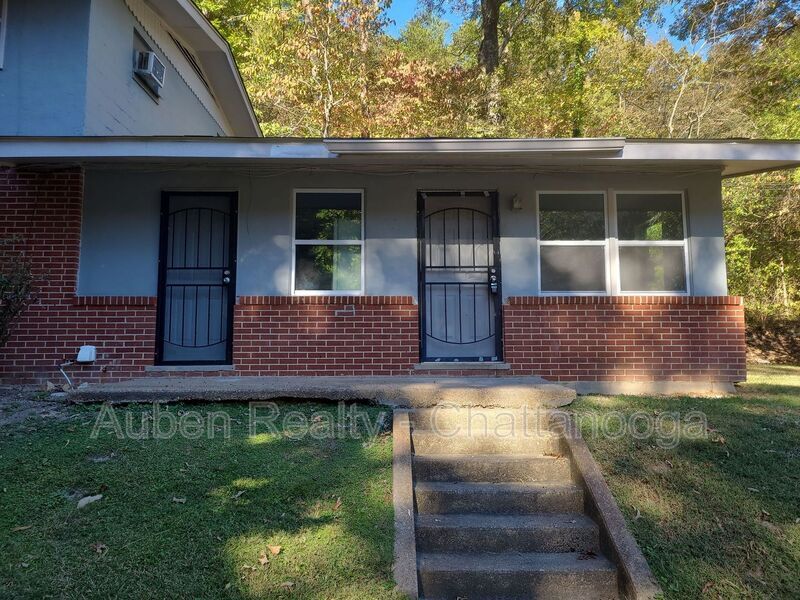 Photo - 715 Lupton Drive