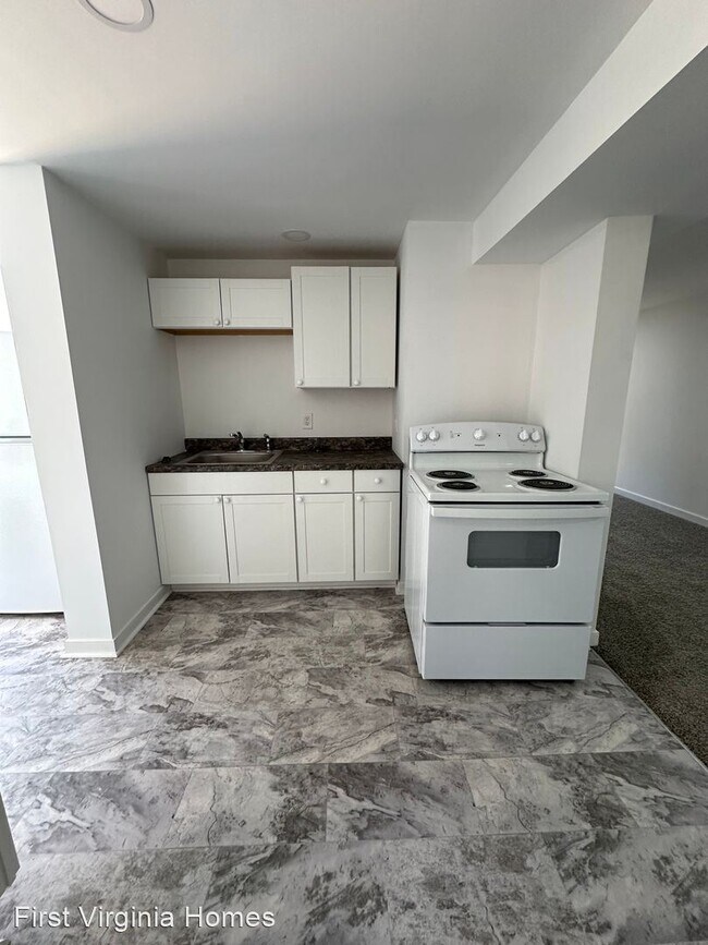 Building Photo - 1 br, 1 bath House - 2510 Commonwealth Dr ...