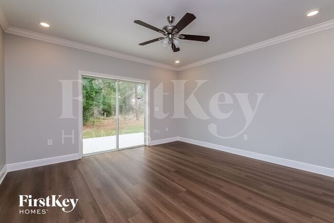 Foto del edificio - 6177 Kinlock Ave
