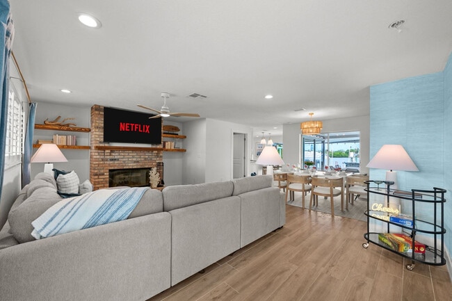 Foto del edificio - 350 La Hacienda Dr