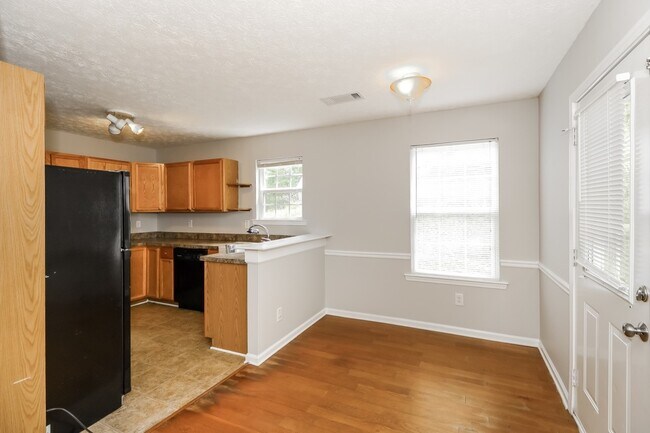 Building Photo - 7457 Dogwood Trail