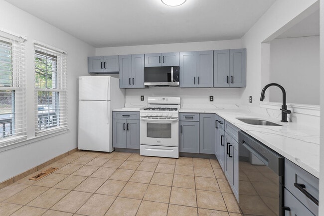 Building Photo - 14413 Long Green Dr