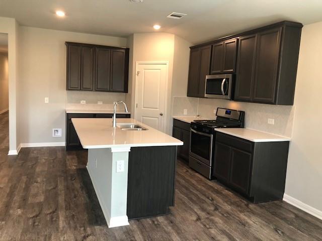 Foto del edificio - 1237 Oak Chase Wy