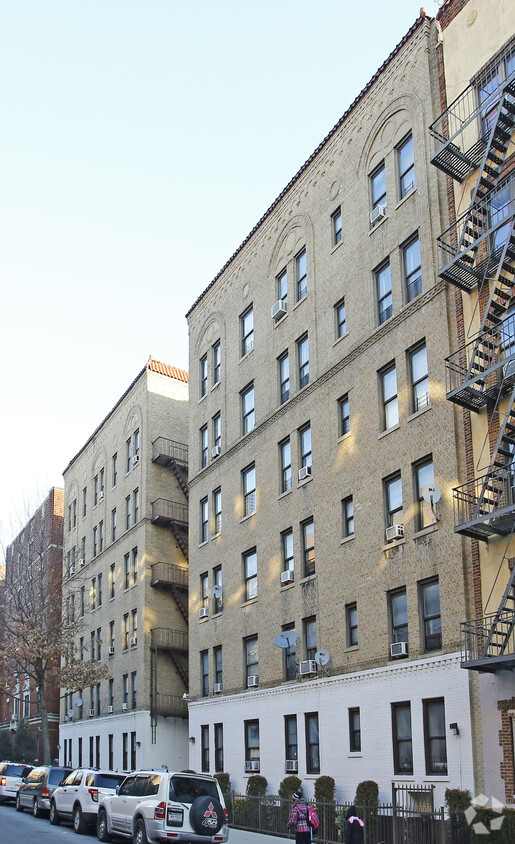 Foto del edificio - 119 E 19th St