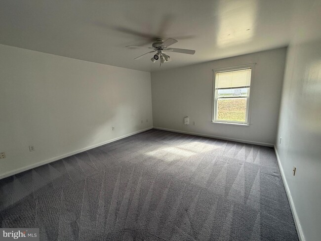 Building Photo - 11 Taft Ave