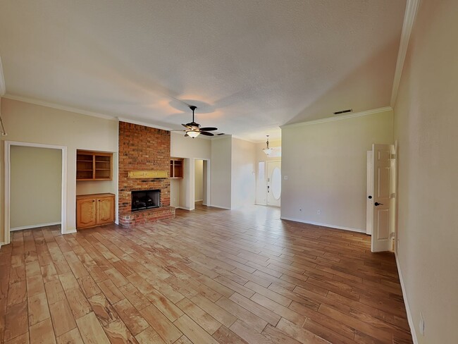 Photo - Your Dream Home Awaits in Parkwest—No Carpet, All Charm!