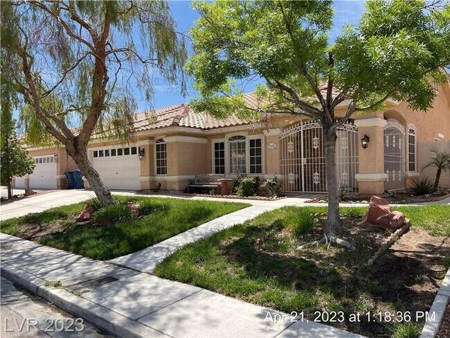 Foto del edificio - COMING SOON - Ready no later than the middle of January!