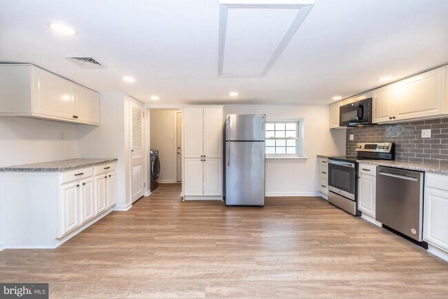 Foto del edificio - 405 Edgewood Ave