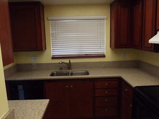 Foto del edificio - SHOWING SUNDAY 7/14 @ 5PM