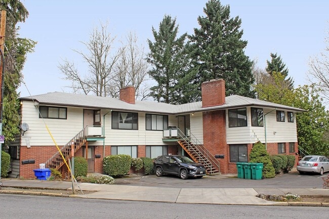Building Photo - 2575 NW Lovejoy St