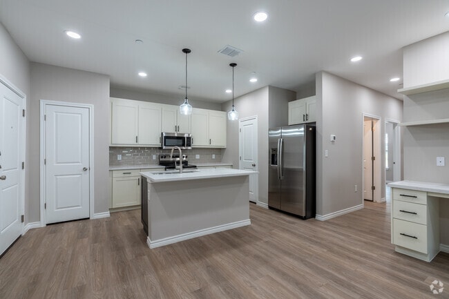 2BR, 2BA - 1039SF - Kitchen - Newera Apartments